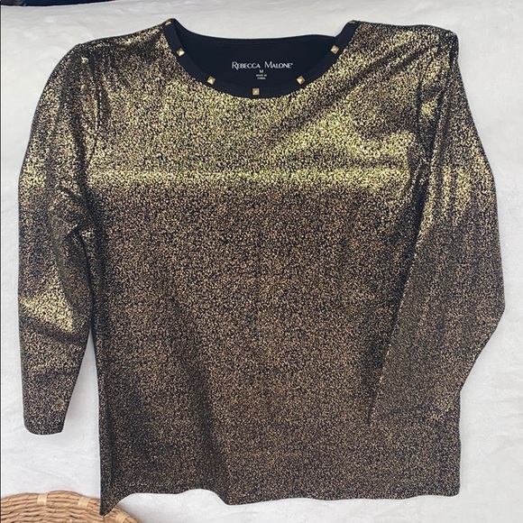 Top! - Picture 3 of 3